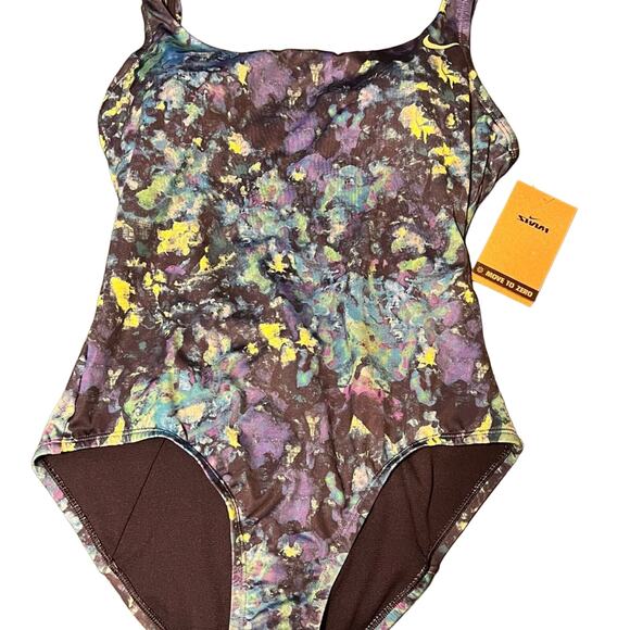 Nike Swim Medium BNWT - Picture 1 of 7